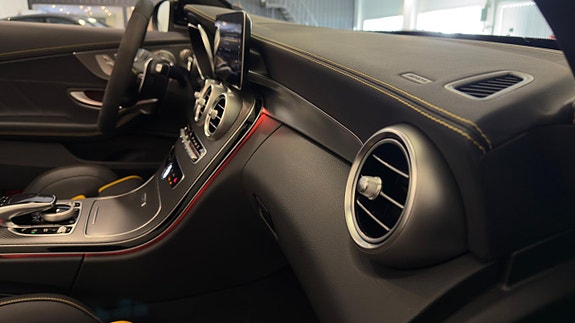 Mercedes-Benz C63 21 of 30