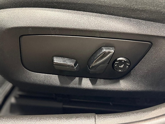 BMW 520 15 of 17