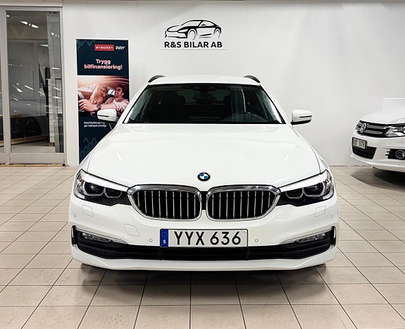 BMW 520 2 of 5