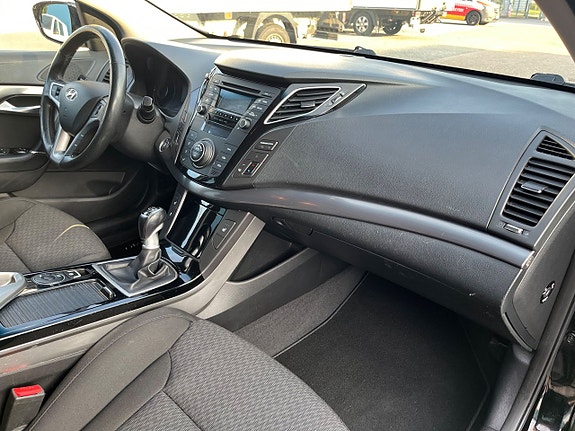 Hyundai i40 12 of 25