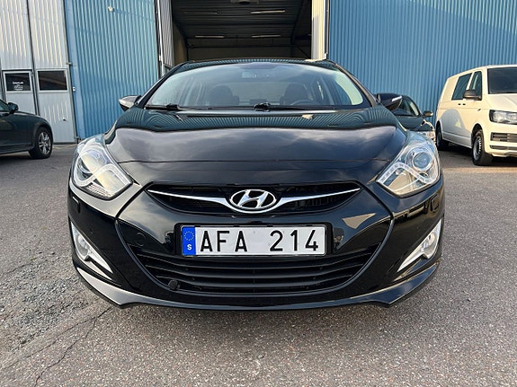 Hyundai i40 2 of 25
