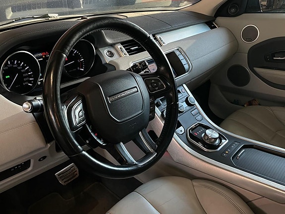 Land Rover Range Rover Evoque 10 of 23