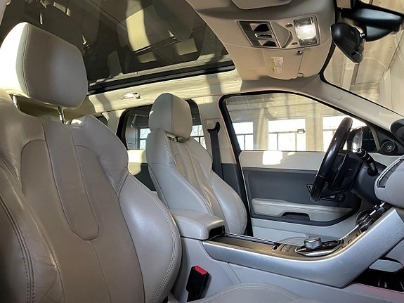 Land Rover Range Rover Evoque 18 of 23