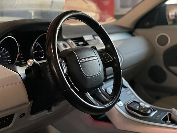 Land Rover Range Rover Evoque 9 of 23