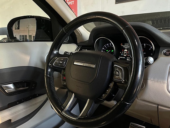 Land Rover Range Rover Evoque 22 of 23