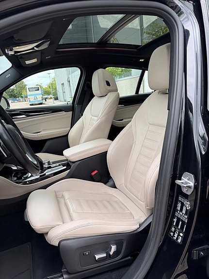BMW X4 11 of 12