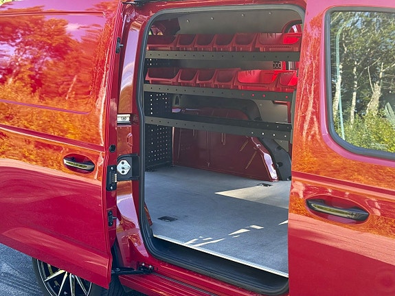 Volkswagen Caddy Maxi 12 of 27