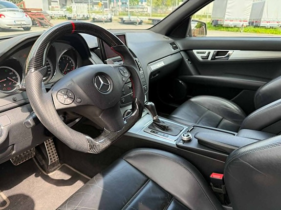 Mercedes-Benz C63 14 of 23