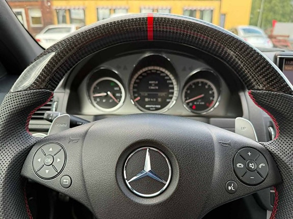 Mercedes-Benz C63 17 of 23