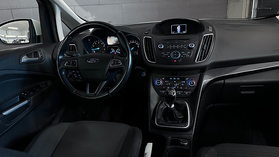 Ford C-Max 8 of 13