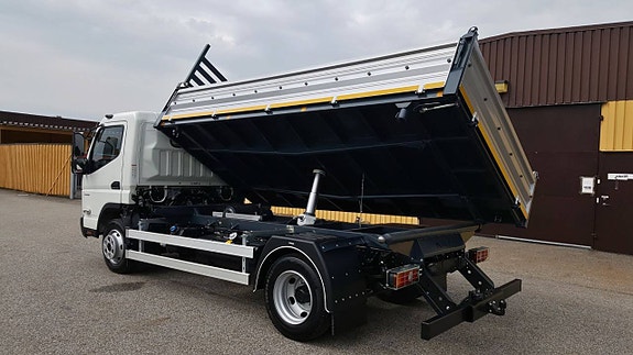 Mitsubishi Fuso 8 of 24