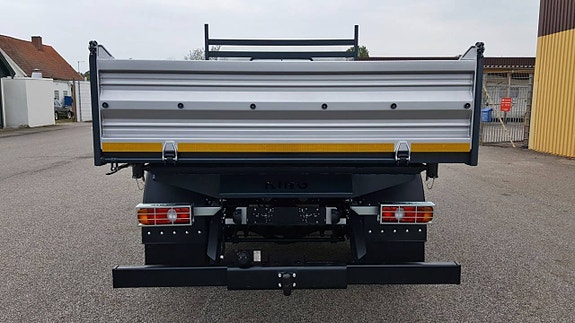 Mitsubishi Fuso 10 of 24