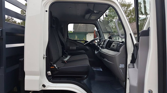 Mitsubishi Fuso 4 of 5