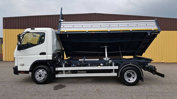 Mitsubishi Fuso 21 of 24