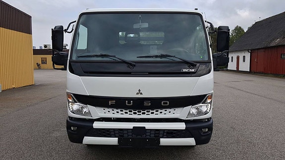 Mitsubishi Fuso 9 of 24
