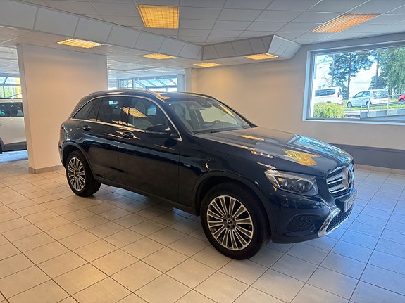 Mercedes-Benz GLC350 e 4 of 5