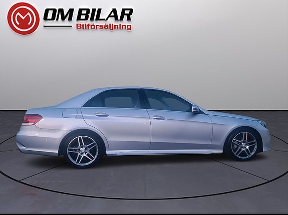 Mercedes-Benz E350 8 of 17