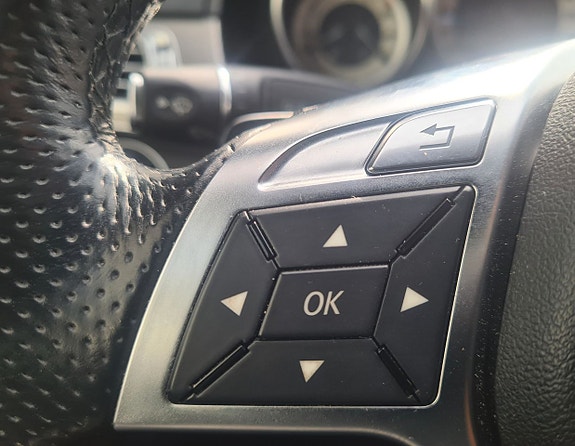 Mercedes-Benz E350 15 of 17