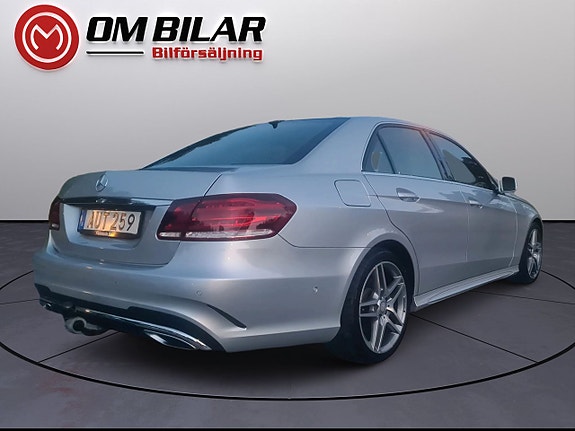 Mercedes-Benz E350 4 of 17