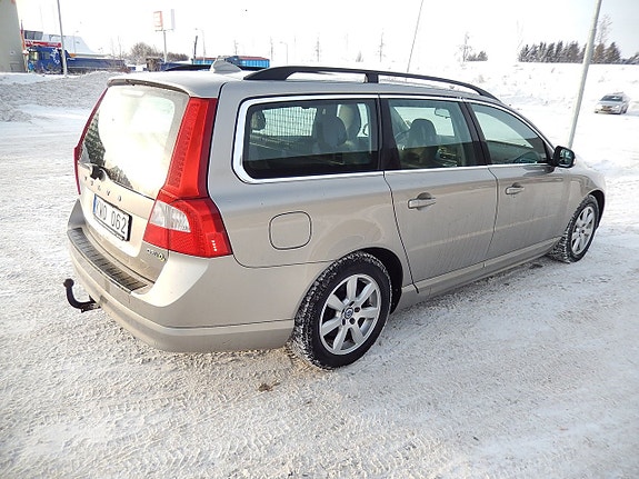 Volvo V70 5 of 11