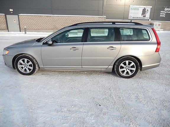 Volvo V70 6 of 11