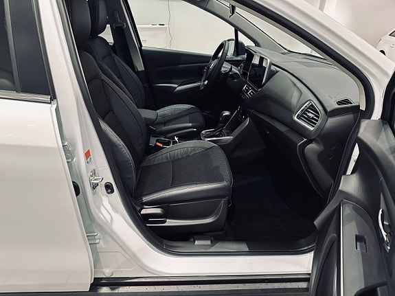 Suzuki S-Cross 13 of 14