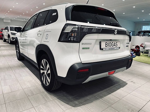 Suzuki S-Cross 5 of 5