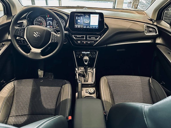 Suzuki S-Cross 9 of 14