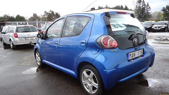 Toyota Aygo 7 of 21