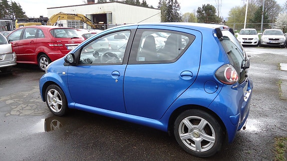 Toyota Aygo 6 of 21