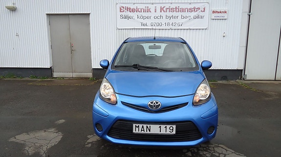 Toyota Aygo 21 of 21