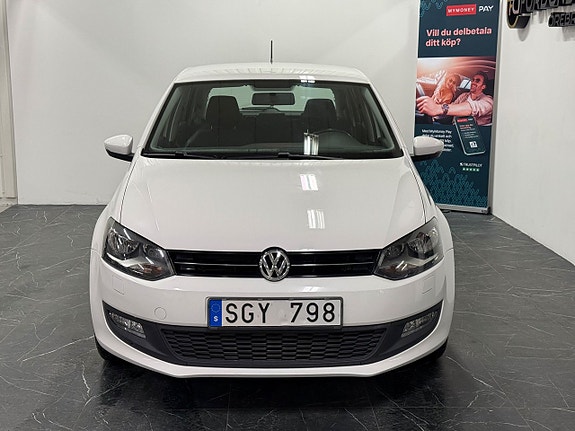 Volkswagen Polo 2 of 5
