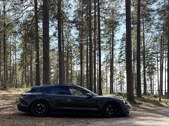 Porsche Taycan GTS 15 of 30