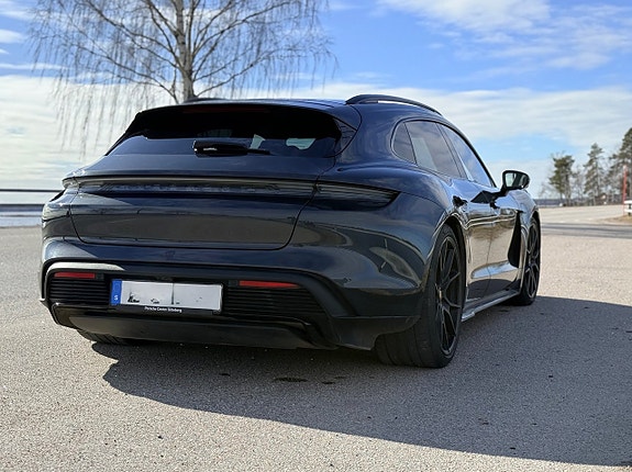 Porsche Taycan GTS 23 of 30