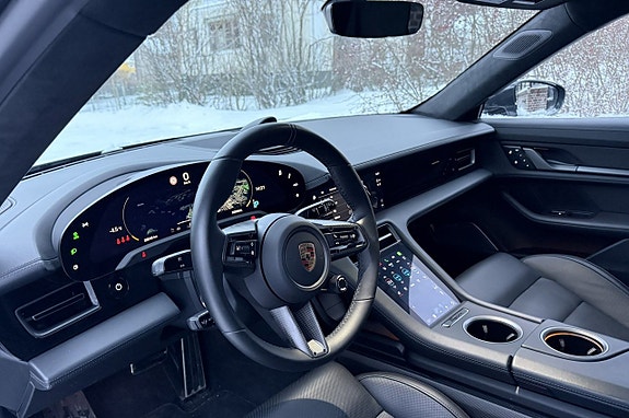 Porsche Taycan GTS 28 of 30