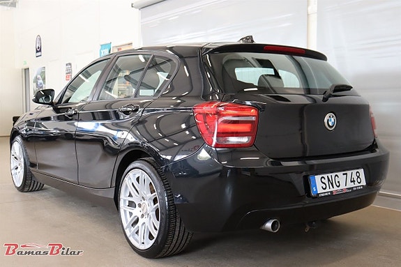 BMW 120 3 of 18