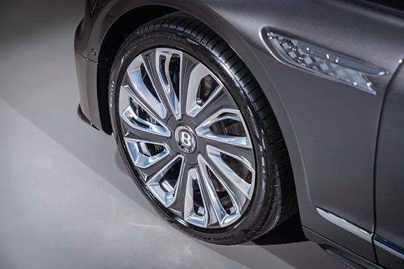 Bentley Flying Spur 6 of 28