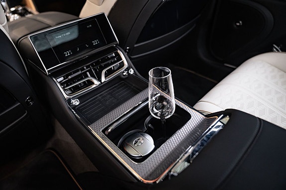 Bentley Flying Spur 18 of 28