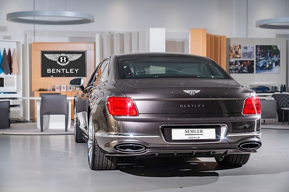 Bentley Flying Spur 5 of 5