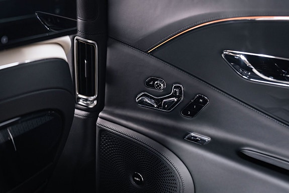 Bentley Flying Spur 27 of 28