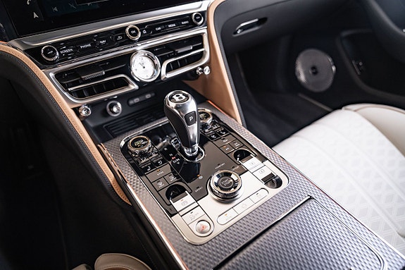 Bentley Flying Spur 23 of 28