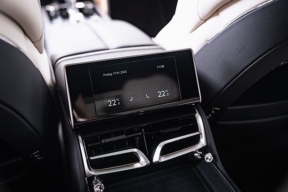 Bentley Flying Spur 19 of 28