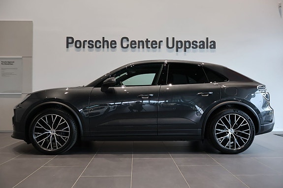 Porsche Macan 4 2 of 5