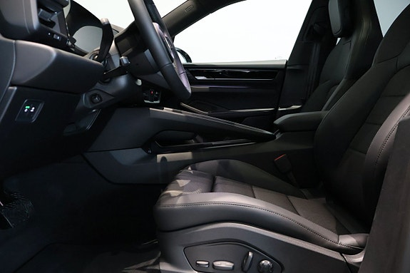 Porsche Macan 4 4 of 5