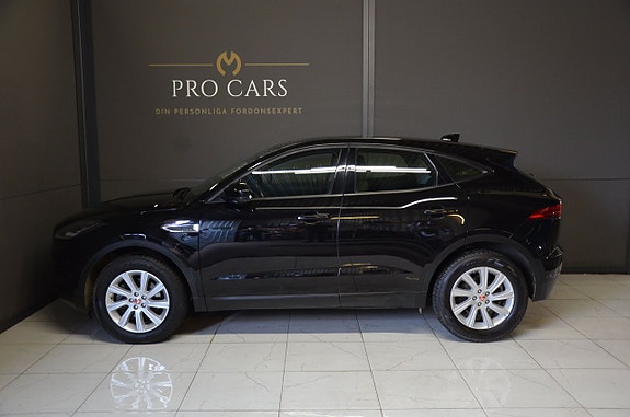 Jaguar E-PACE 3 of 5