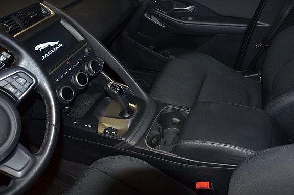 Jaguar E-PACE 20 of 22