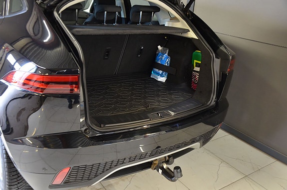 Jaguar E-PACE 6 of 22
