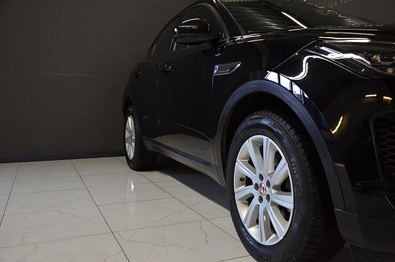 Jaguar E-PACE 9 of 22