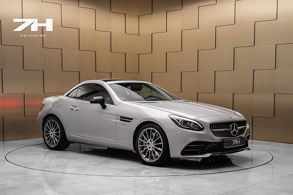 Mercedes-Benz SLC43 7 of 24