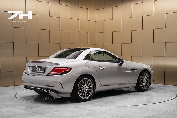 Mercedes-Benz SLC43 5 of 24
